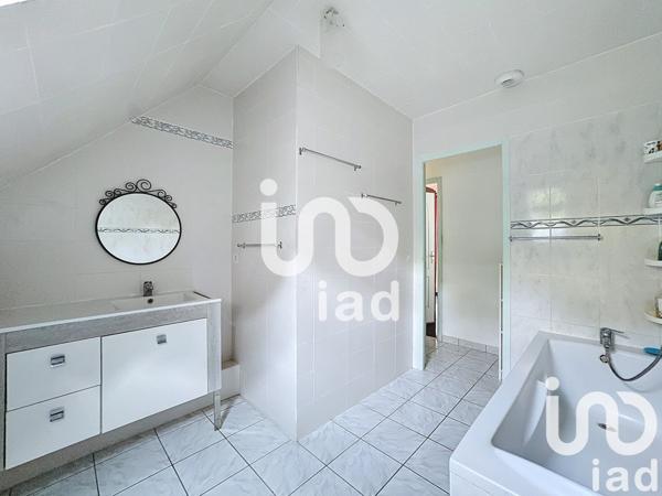 Maison traditionnelle 5 pièces de 90 m² à Corbeil-Essonnes (91100)