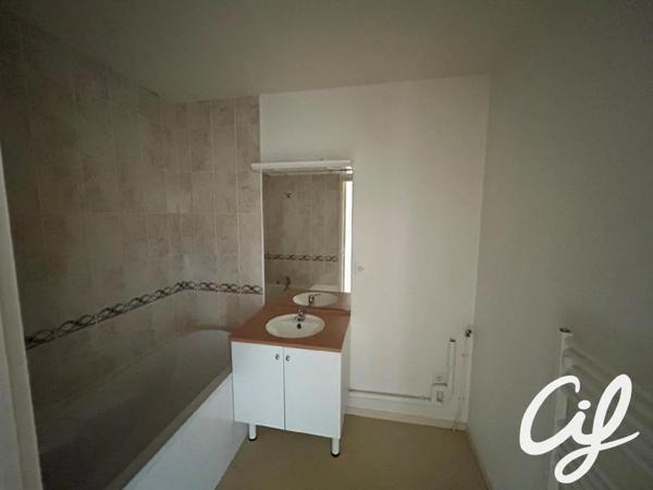 Appartement à vendre à Roche-sur-Yon (85000)