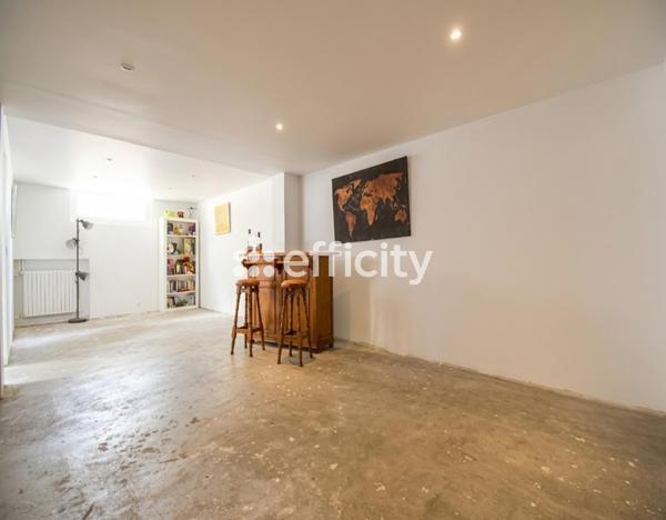 Maison
         7 pièces
        - 188 m² 580 000 € *