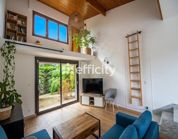 Maison
         7 pièces
        - 188 m² 580 000 € *