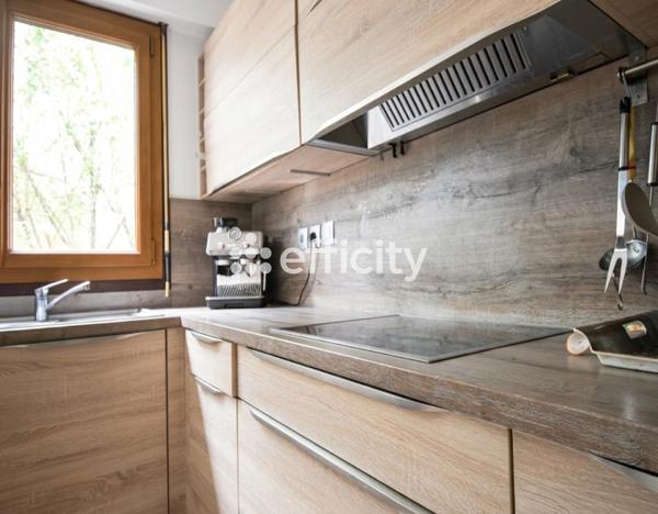 Maison
         7 pièces
        - 188 m² 580 000 € *
