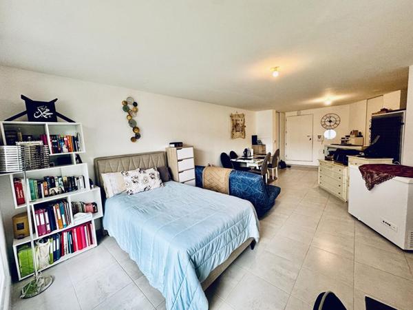 T2 49 m² + terrasse 20 m² + parking