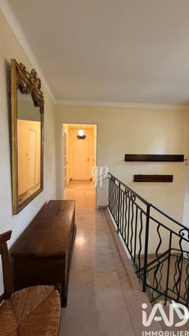 Maison à vendre 7 pièces 233 m² Carpentras