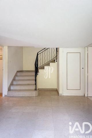 Maison à vendre 7 pièces 233 m² Carpentras