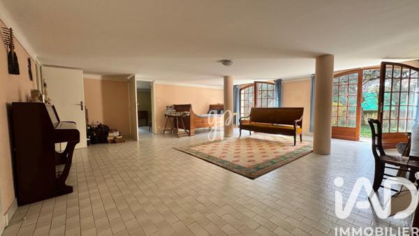 Maison à vendre 7 pièces 233 m² Carpentras
