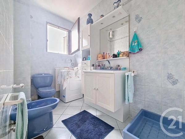 Appartement F3 à vendre  3 pièces - 53,71 m 2   MONTREUIL  - 93