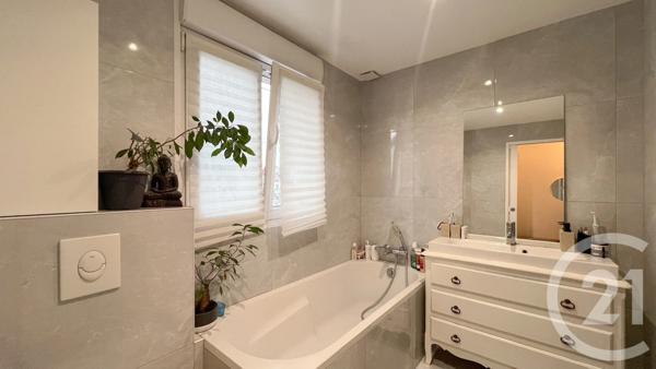Maison à vendre  5 pièces - 77,63 m 2   LE BLANC MESNIL  - 93