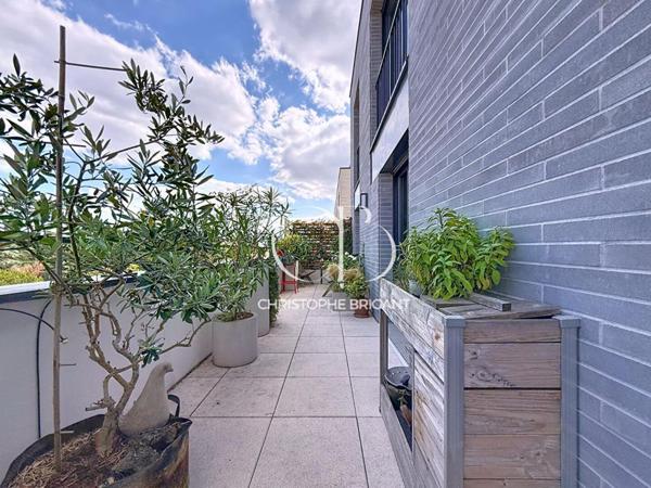 Appartement Villejuif 4 pièces 76.20 m²avec TERRASSE 55 m²