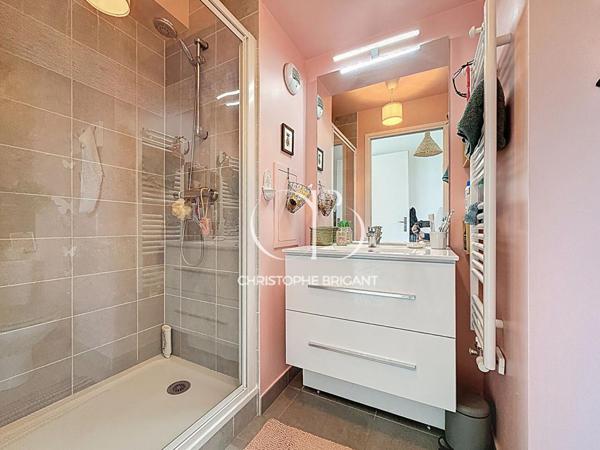 Appartement Villejuif 4 pièces 76.20 m²avec TERRASSE 55 m²