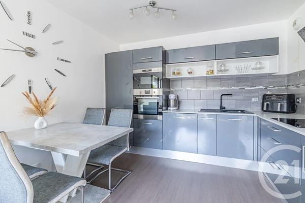 Appartement à vendre  3 pièces - 61 m 2   VILLIERS SUR MARNE  - 94