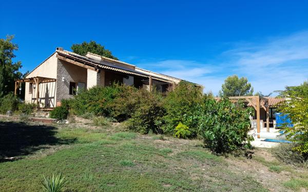 Maison à vendre    6 pièces •  La Brillanne