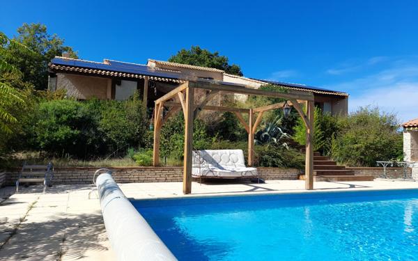 Maison à vendre    6 pièces •  La Brillanne