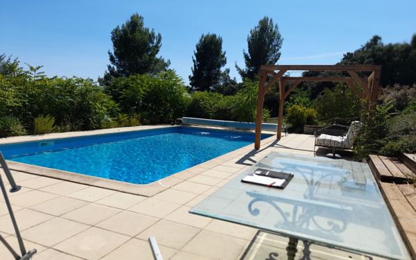 Maison à vendre    6 pièces •  La Brillanne