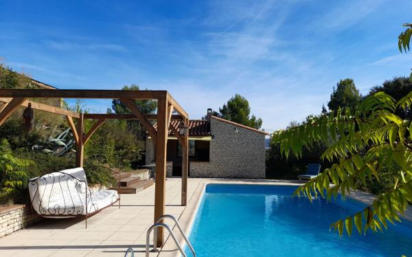 Maison à vendre    6 pièces •  La Brillanne