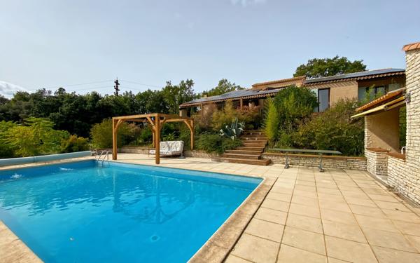 Maison à vendre    6 pièces •  La Brillanne