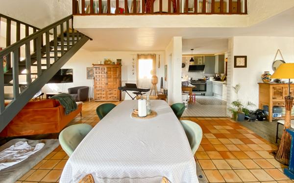 Maison à vendre    6 pièces •  La Brillanne