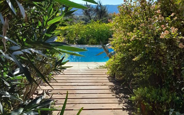 Maison à vendre    6 pièces •  La Brillanne