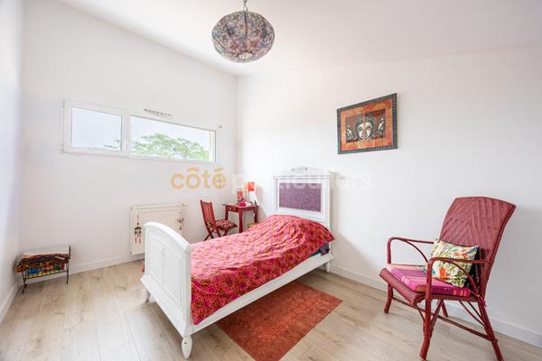 Vente
                Maison194 m² - 9 Pièces -
                    BASSE GOULAINE (44115)