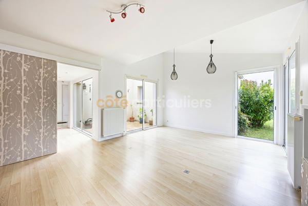 Vente
                Maison194 m² - 9 Pièces -
                    BASSE GOULAINE (44115)