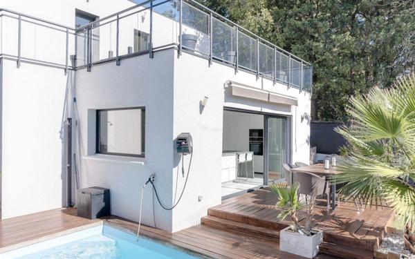 Maison à vendre    4 pièces •  Marseille 12