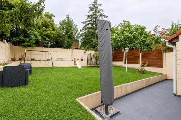 Maison
         5 pièces
        - 148 m² Exclusivité 579 000 € *