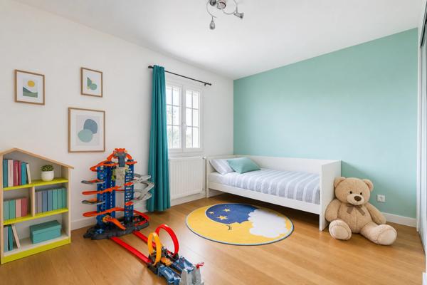 Maison
         5 pièces
        - 148 m² Exclusivité 579 000 € *