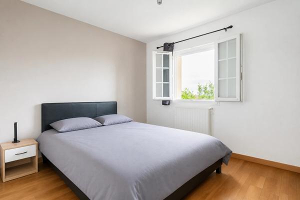 Maison
         5 pièces
        - 148 m² Exclusivité 579 000 € *