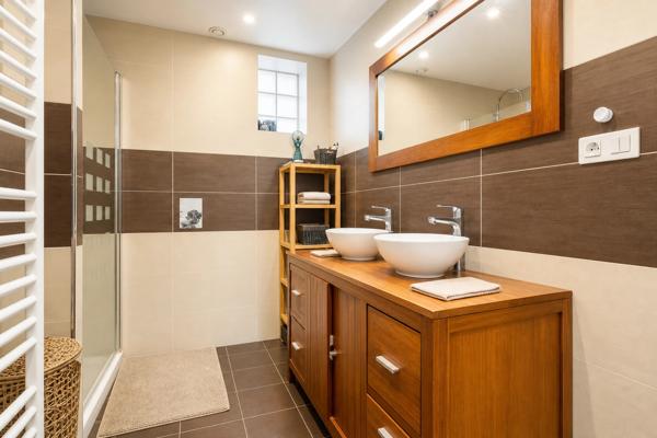 Maison
         5 pièces
        - 148 m² Exclusivité 579 000 € *
