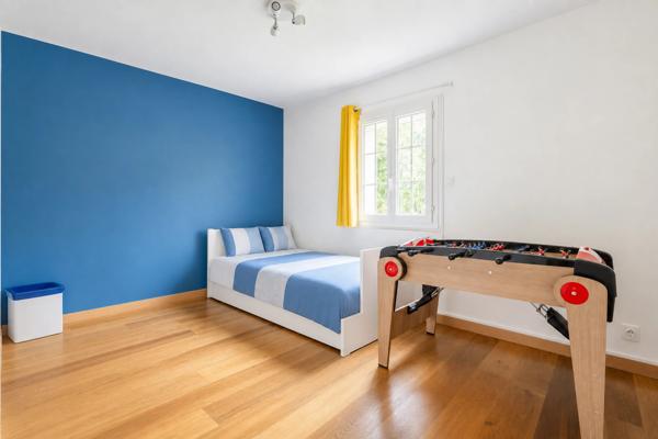 Maison
         5 pièces
        - 148 m² Exclusivité 579 000 € *