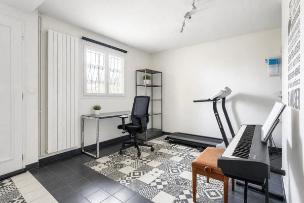 Maison
         5 pièces
        - 148 m² Exclusivité 579 000 € *