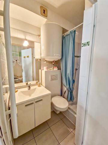 Agréable studio dernier étage avec balcon