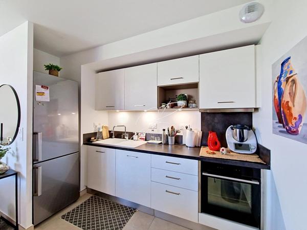 Appartement T3 66 m² 2 chambres terrasse et garage