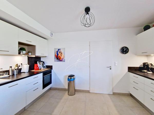 Appartement T3 66 m² 2 chambres terrasse et garage