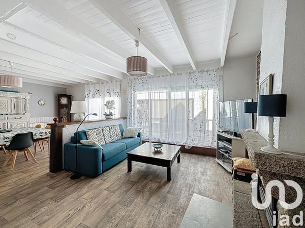 Maison traditionnelle 8 pièces de 143 m² à Locmariaquer (56740)