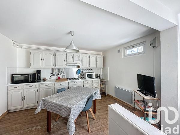 Maison traditionnelle 8 pièces de 143 m² à Locmariaquer (56740)