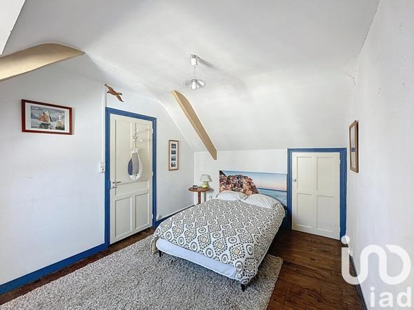Maison traditionnelle 8 pièces de 143 m² à Locmariaquer (56740)