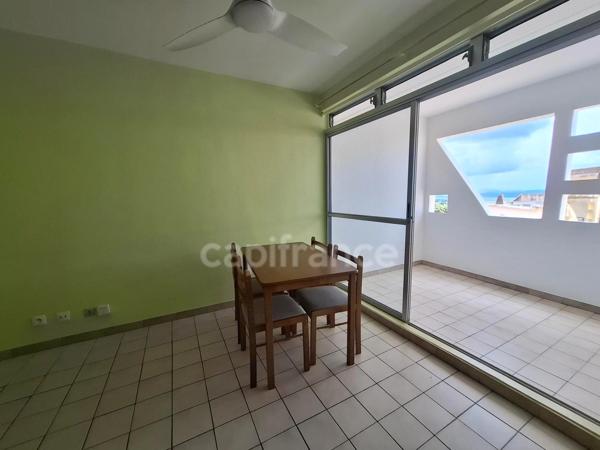 À louer – Studio meublé avec vue mer – SCHOELCHER - Quartier Terreville