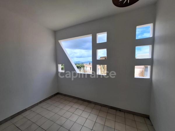 À louer – Studio meublé avec vue mer – SCHOELCHER - Quartier Terreville