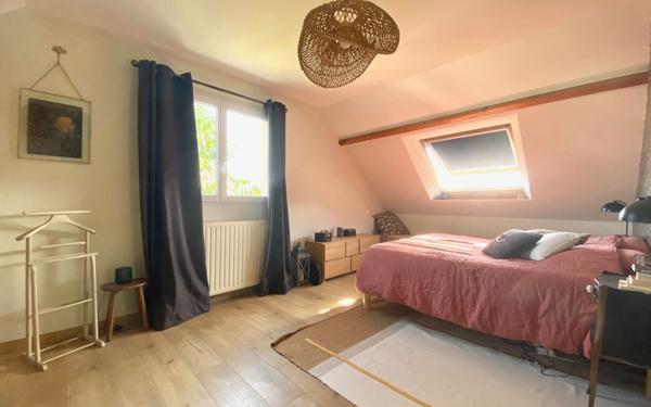 Maison à vendre    8 pièces •  Mézières-sur-Seine