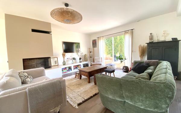 Maison à vendre    8 pièces •  Mézières-sur-Seine