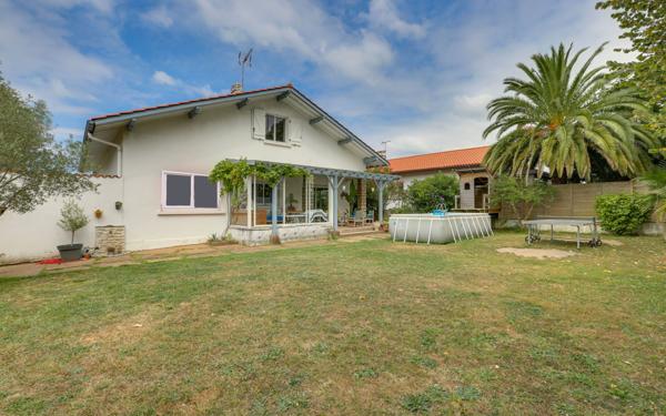 Maison à vendre    5 pièces • 200 m2 Anglet