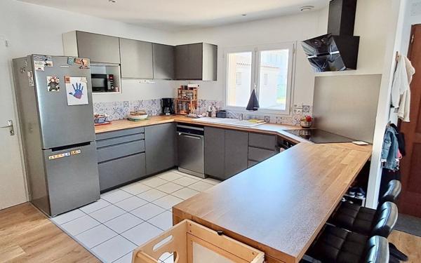 Maison à vendre    6 pièces •  Eysines