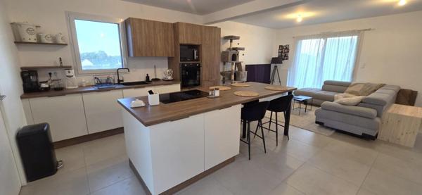 Maison à DOL-DE-BRETAGNE, 35120 - 2 pièces 70m²