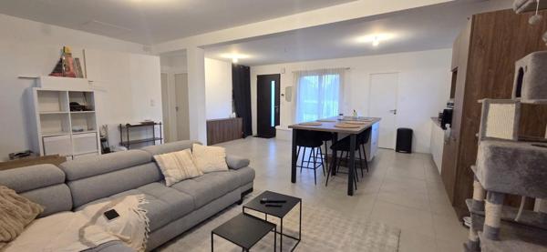 Maison à DOL-DE-BRETAGNE, 35120 - 2 pièces 70m²