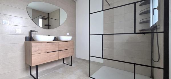 Maison à DOL-DE-BRETAGNE, 35120 - 2 pièces 70m²