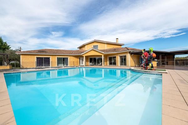 Villa contemporaine de 550m², avec deux piscine et spa