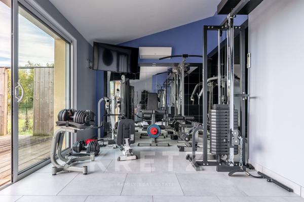 Villa contemporaine de 550m², avec deux piscine et spa