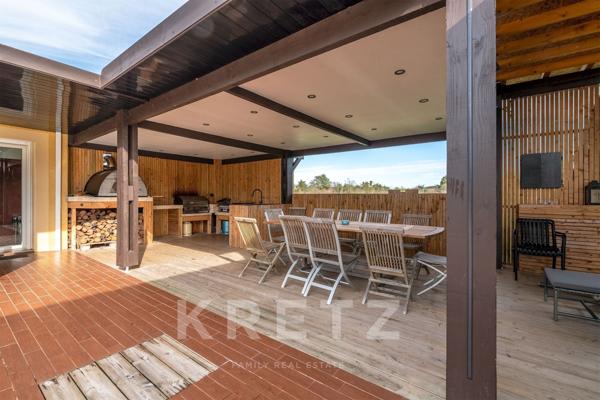 Villa contemporaine de 550m², avec deux piscine et spa