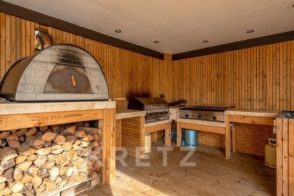 Villa contemporaine de 550m², avec deux piscine et spa