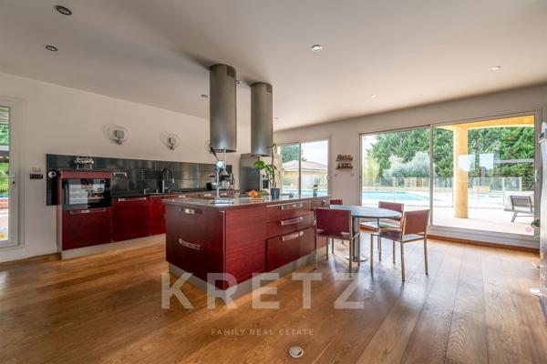 Villa contemporaine de 550m², avec deux piscine et spa